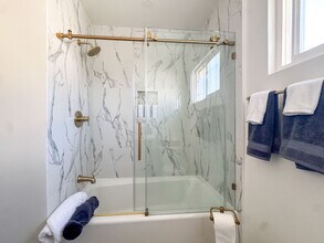 2926 W 227th St, Unit Room For Rent in Torrance, CA - Building Photo - Building Photo