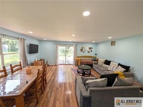 89 Wyndmoor Dr in East Windsor, NJ - Building Photo - Building Photo