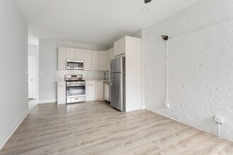 6114 N Winthrop Ave in Chicago, IL - Building Photo - Building Photo