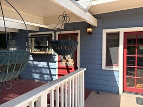 7036 High Cliff Trail in Tujunga, CA - Building Photo - Building Photo