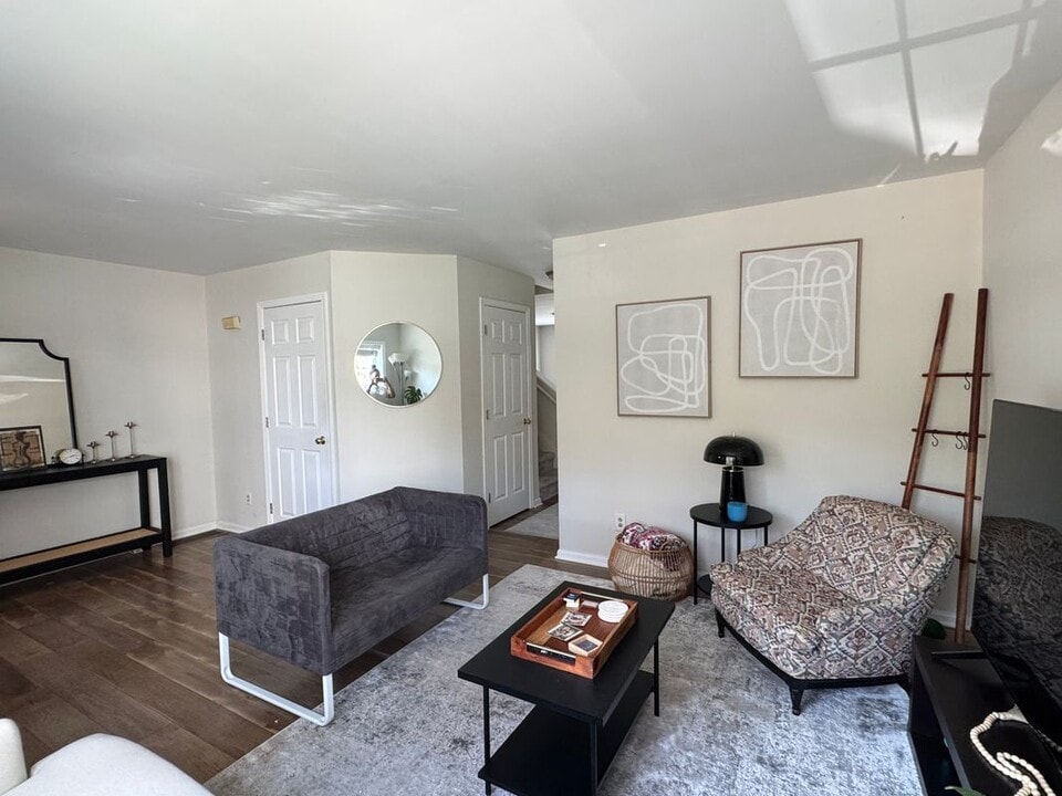 233 Fairfield Ave in Stamford, CT - Building Photo