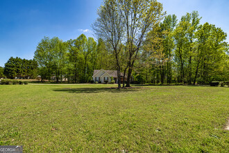 625 Hayward Bishop Way in Senoia, GA - Building Photo - Building Photo