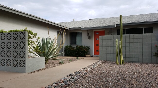 8608 E Solano Dr in Scottsdale, AZ - Building Photo - Building Photo