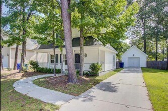 704 Bunkhouse Dr in Charleston, SC - Building Photo - Building Photo