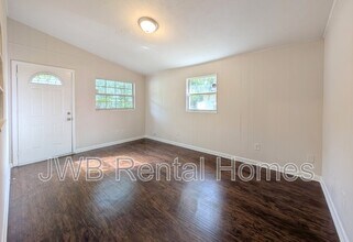 2970 W 16th St in Jacksonville, FL - Building Photo - Building Photo