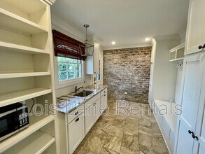 3 1/2 St Michaels Alley in Charleston, SC - Building Photo - Building Photo