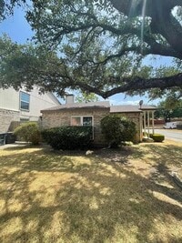 8637 N Normandale St