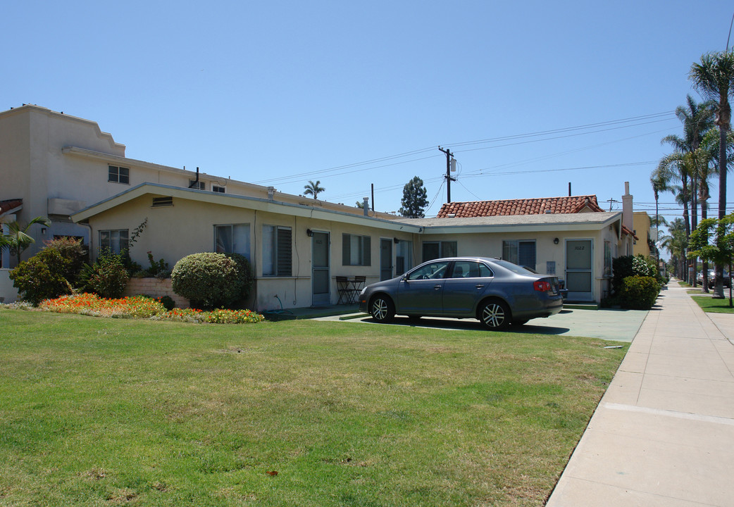 1014-1026 5th St in Coronado, CA - Building Photo