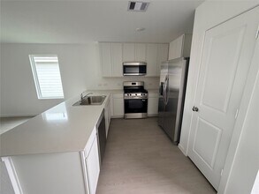 29655 Knollwood Bay Rd in Waller, TX - Building Photo - Building Photo