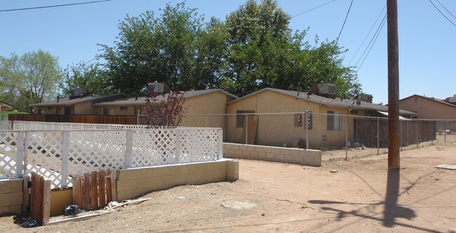 20316 Rimrock Rd in Apple Valley, CA - Building Photo - Building Photo
