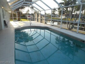 1934 Everest Pkwy in Cape Coral, FL - Foto de edificio - Building Photo