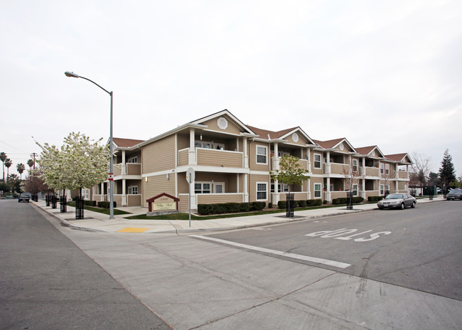 Village Park Senior Apartments in Bakersfield, CA - Building Photo - Building Photo