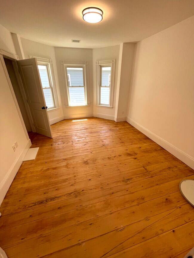 39 Goldsmith St Apartments and Nearby Boston Apartments For Rent