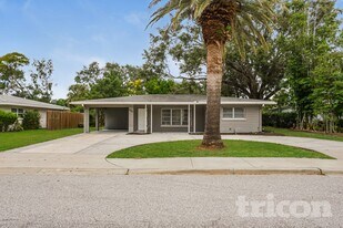 2237 Grove St in Sarasota, FL - Building Photo