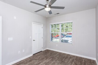 Hawthorne at Mirror Lake in Villa Rica, GA - Foto de edificio - Interior Photo