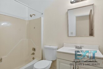 7513 Robinson Ferry Rd in White Plains, VA - Building Photo - Building Photo