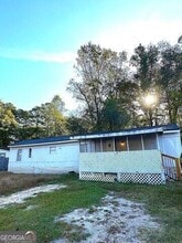 114 Skyland Dr E in Locust Grove, GA - Building Photo - Building Photo