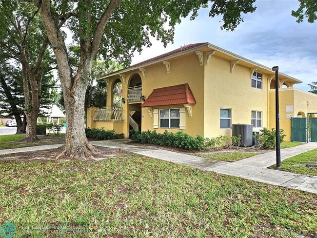10762 La Placida Dr in Coral Springs, FL - Foto de edificio - Building Photo