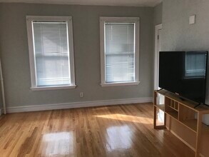 72 Boston Ave in Medford, MA - Building Photo - Building Photo