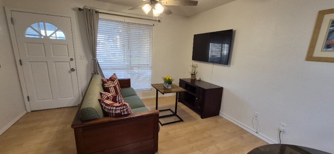 4955 Hanawai St, Unit 1-205 in Lahaina, HI - Building Photo - Building Photo