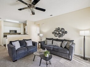 Cedar Springs Apartments in Raleigh, NC - Foto de edificio - Building Photo