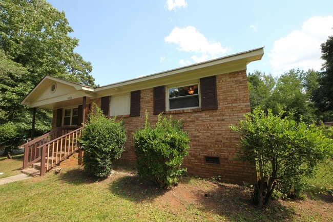 property at 4736 Monmouth Dr