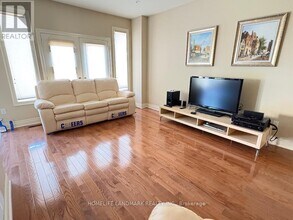 29 Hans Dr in Markham, ON - Building Photo - Building Photo