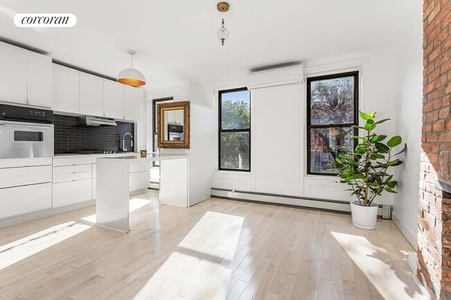 806 Greene Ave