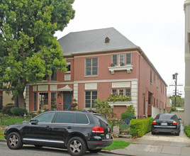 140-142 S Peck Dr in Beverly Hills, CA - Foto de edificio - Building Photo