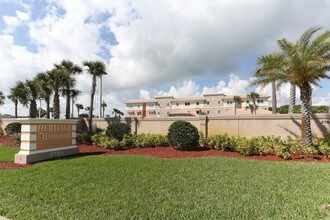 Heritage Waterside Assisted Living Community in Daytona Beach Shores, FL - Foto de edificio - Building Photo