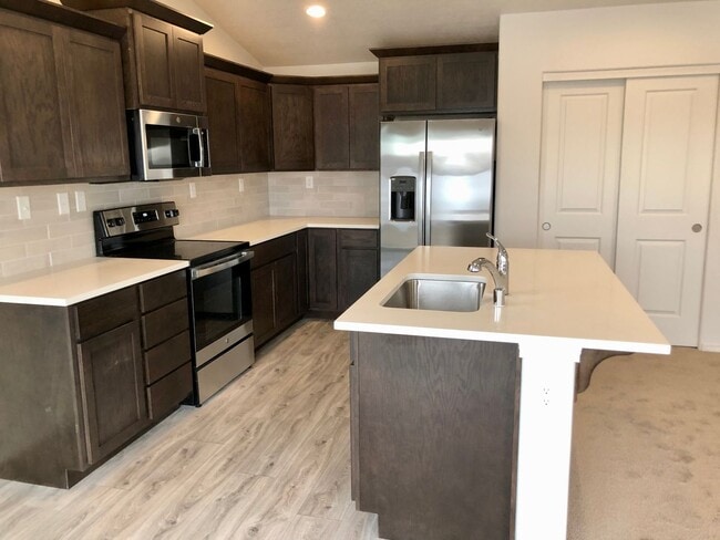 4237 Wood Ct in Moses Lake, WA - Building Photo - Building Photo