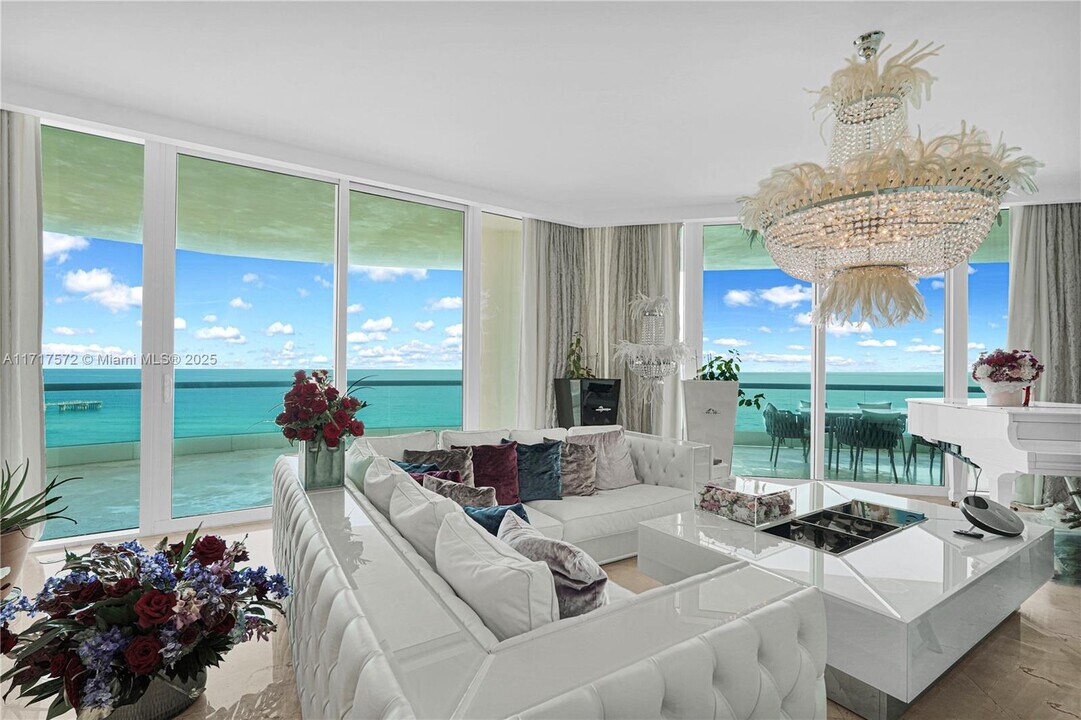 16051 Collins Ave, Unit 1004 in Sunny Isles Beach, FL - Building Photo
