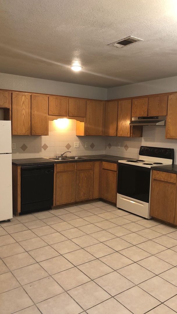 3003 Cantabrian Dr in Killeen, TX - Building Photo - Building Photo