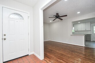 5214 De Milo Dr in Houston, TX - Building Photo - Building Photo