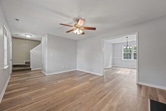 230 Dartmoor Trail in Jacksonville, NC - Building Photo - Building Photo