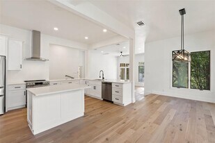 4231 Westlake Dr in Austin, TX - Building Photo