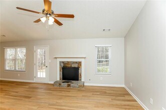 122 Collins Dr in Douglasville, GA - Building Photo - Building Photo