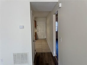 890 E Cherry St in Jesup, GA - Building Photo - Building Photo