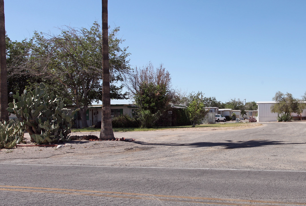 Wagon Wheel Mobile Home Park in Tucson, AZ - Foto de edificio