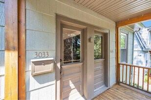 3033 Marshall Ave in Cincinnati, OH - Building Photo