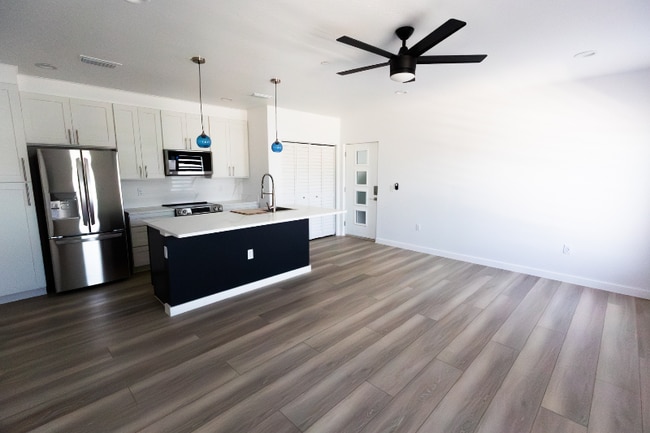 527 N Garden Ave in Clearwater, FL - Foto de edificio - Building Photo