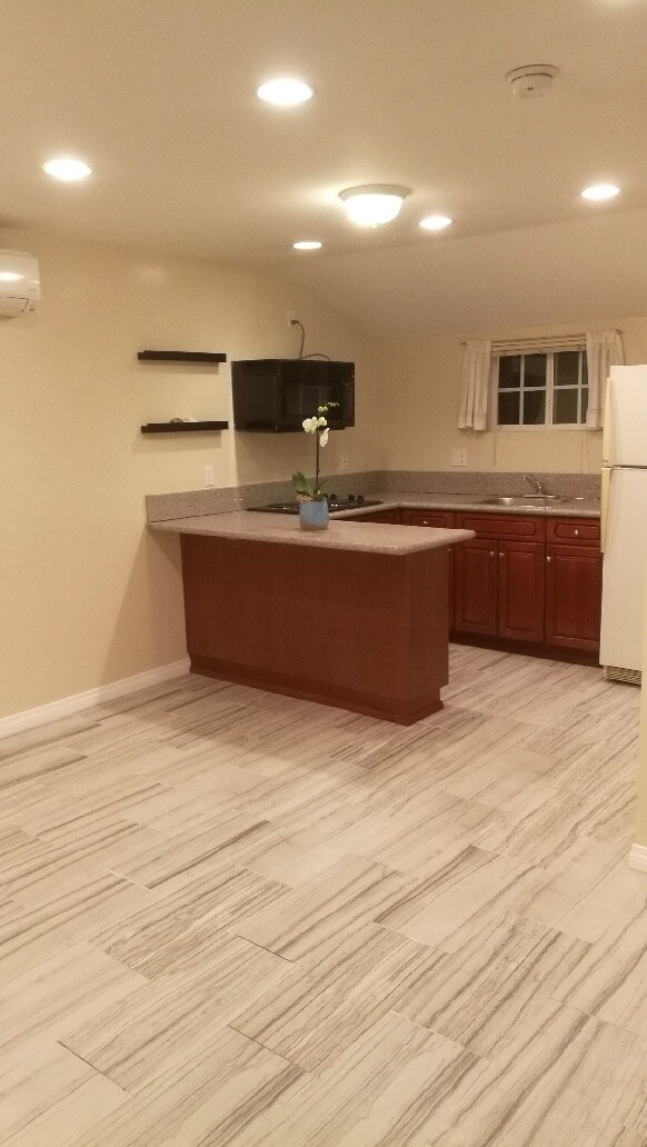 5346 Geyser Ave photo'