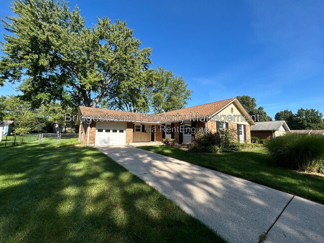 property at 4225 Fernbrook St