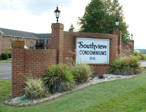 Southview Condominiums in Roanoke, VA - Building Photo - Building Photo