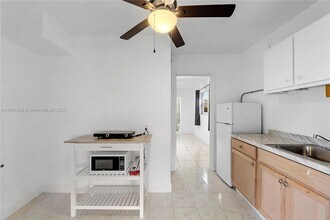7812 Juniper St in Miramar, FL - Building Photo - Building Photo