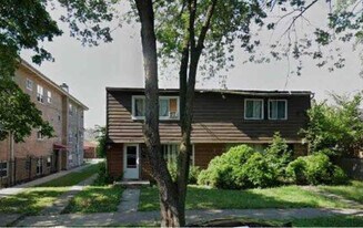 414 E 109th St in Chicago, IL - Building Photo