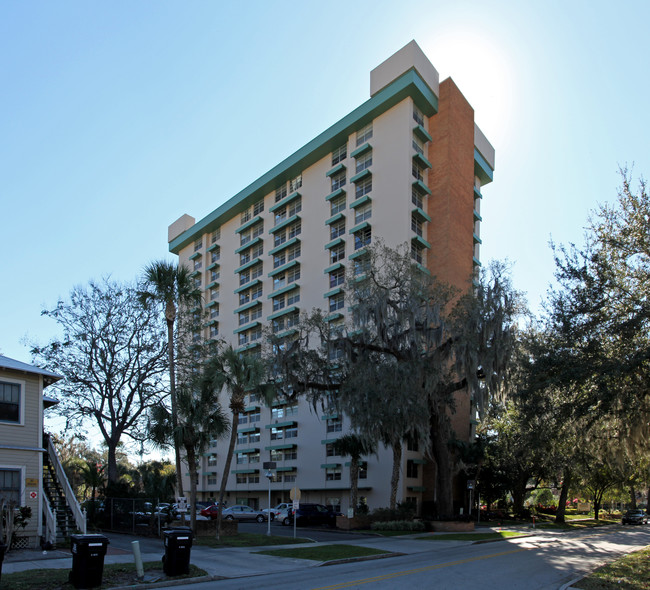 Kinneret Apartments in Orlando, FL - Foto de edificio - Building Photo