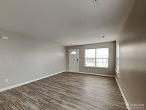 6826 Squirrels Foot Ct in Charlotte, NC - Foto de edificio - Building Photo