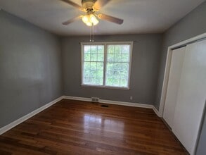 604 Highland Park Dr in Greenwood, SC - Building Photo - Building Photo