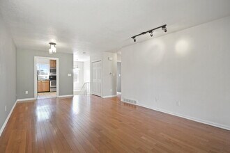 229 E Iliff Ave in Denver, CO - Building Photo - Building Photo